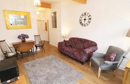 Thornton-Cleveleys House | Foxes Den