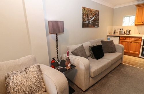 Richmond Cottage | FOXGLOVE COTTAGE, pet friendly, character holiday cottage in Richmond