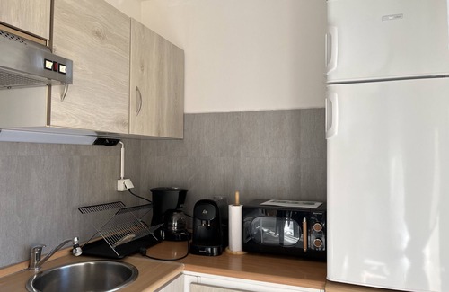 Frejus Plage Apartment | Fréjus Plage, studio 30m2, 4 people, air-conditioned, high-speed wifi, private parking, balcony