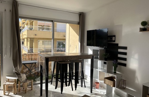 Frejus Plage Apartment | Fréjus Plage, studio 30m2, 4 people, air-conditioned, high-speed wifi, private parking, balcony
