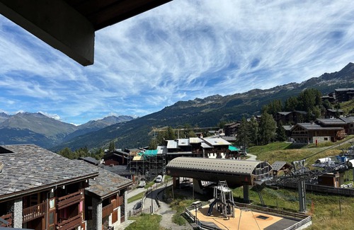 Bellentre Apartment | 3-room duplex with loft, 6 people, ski-in/out, close to amenities