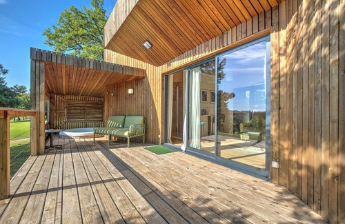 Saint-Felix-de-Reillac-et-Mortemart Cottage | Lodge Plein Voir – Nature Escape with Terrace & Modern Comfort
