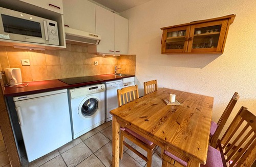 Saint-Martin-de-Belleville Apartment | 2-Room Apt for 4, South-West Balcony, Opposite St Martin de Belleville Gondola