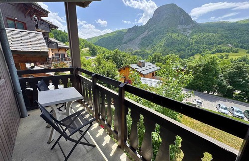 Saint-Martin-de-Belleville Apartment | 2-Room Apt for 4, South-West Balcony, Opposite St Martin de Belleville Gondola