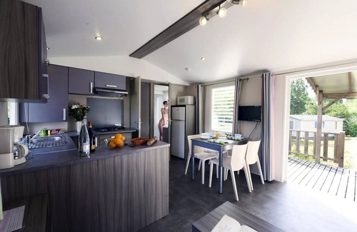 Saint-Martin-Lars-en-Sainte-Hermine House | Mobil Home Confort Nalliers - 2 bedrooms 4 people