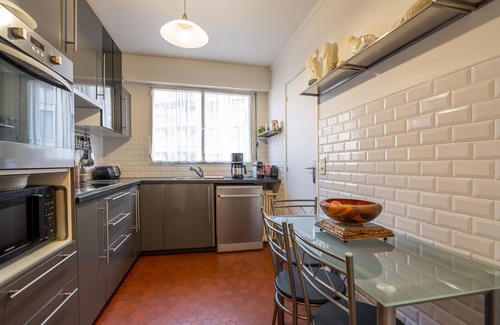 Auteuil Apartment | Fragments in Time, by Veeve