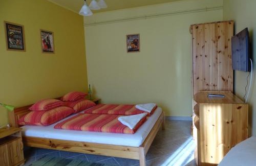 Igal Apartment | Franciska Portája