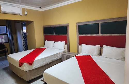 Emfuleni Bed & Breakfast | Francos guest lodge accommodation