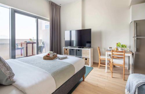 Jebel Ali Apartment | Frank Porter - Azizi Aura