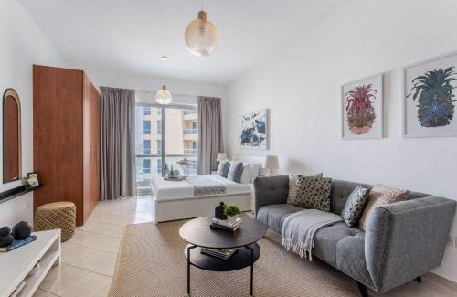 Dubai Production City Apartment | Frank Porter - Damac Crescent A