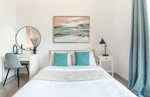 Dubai Production City Apartment | Frank Porter - Lakeside Tower D