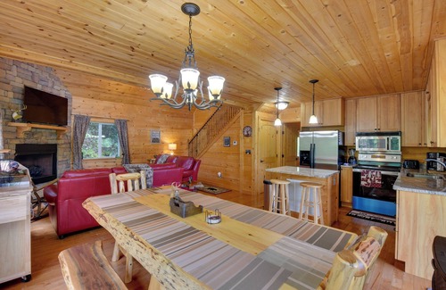 Franklin Cabin | Franklin Cabin w/Game Room, Mountain-View Deck