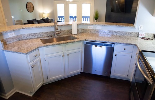Franklin Condo | Franklin Condo Fully furnished/31 day minimum, Near I-65, amenities galore!