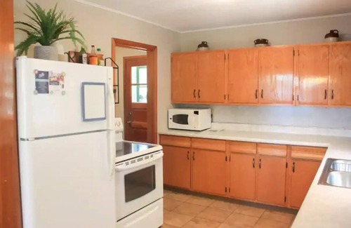 Pelican Rapids House | Franklin Lake Escape
