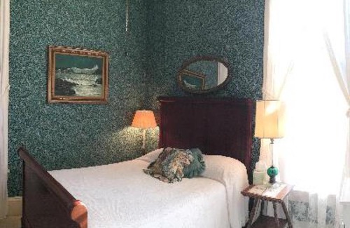 Franklin Bed & Breakfast | Franklin Terrace Bed and Breakfast