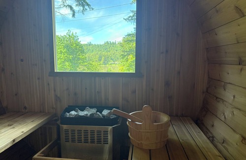 Hatzic House | fraser river retreat.