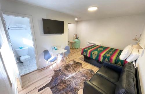 Fredericksburg Hotel | Frederick Motel