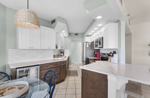 Miramar Beach Condo | Free Beach SRVC! Gorgeous Ocean & Bay Views! Free Beach Bonfires M/F nts