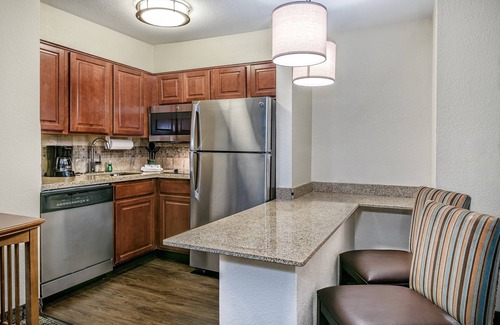 Round Rock West Condo | Free Breakfast Buffet. Outdoor Pool. Gym. Great for Business Travelers!