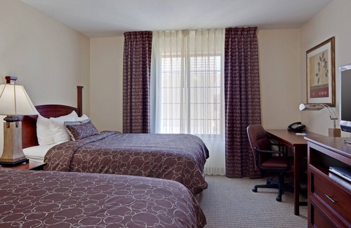 Palmdale Condo | Free Breakfast. Outdoor Pool & Hot Tub. Relaxing Retreat!