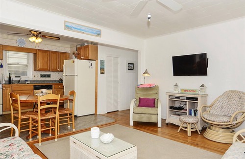 Bethany Beach Cottage | FREE DAILY ACTIVITIES! PET FRIENDLY! Charming 3 bedroom, 2 bath beach cottage offers one level living with convenient location only a short walk or bike ride from down town Bethany,