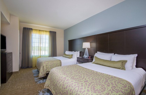 Amarillo Condo | Free Daily Breakfast, Indoor Pool + Hot Tub Access