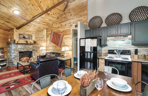 Gatlinburg - Pigeon Forge Cabin | Free Dollywood Tix/Secluded/A+Location/DogFriendly