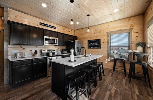 Sevierville Cabin | Free Dollywood Tix/10Min2Dollywood/MovieTheater/