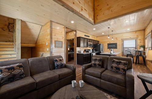 Sevierville Cabin | Free Dollywood Tix/10Min2Dollywood/MovieTheater/