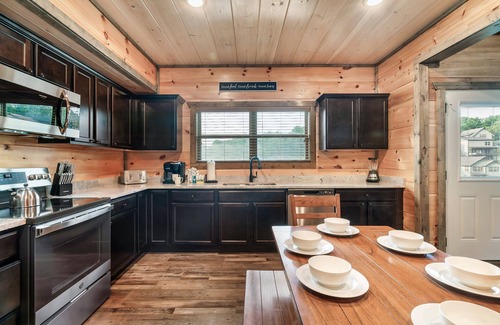 Sevierville Cabin | Free Dollywood Tix/10Min2Dollywood/Air Hockey