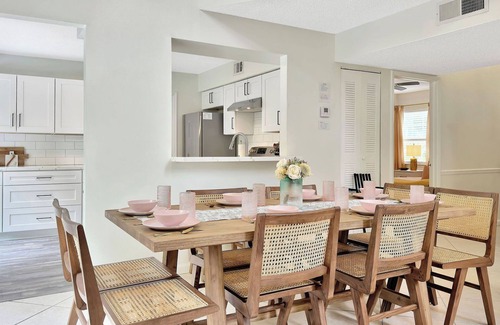 Jupiter House | Free Early Check-in 4 Aug Pool BBQ Patio King Beds