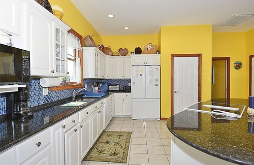 Bethany Beach House | Free Golf at Bear Trap Dunes and MORE! Wonderful OCEANFRONT with 6 bedrooms + den, 6 bath home. Terrific views of the ocean. Loaded with many extras, including elevator.
