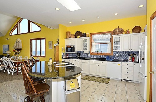 Bethany Beach House | Free Golf at Bear Trap Dunes and MORE! Wonderful OCEANFRONT with 6 bedrooms + den, 6 bath home. Terrific views of the ocean. Loaded with many extras, including elevator.