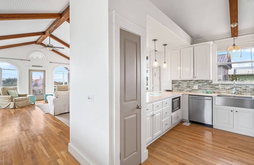 Seacrest House | Free golf cart/Private Heated Pool/PET Friendly/1 min to beach access/Sleeps 9