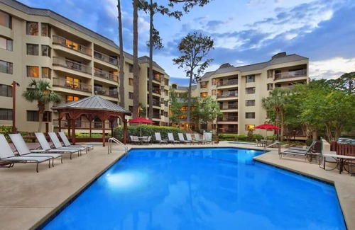 Harbour Town Resort | FREE GOLF FOR TWO, Waterfront Sea Pines Heritage Club at Harbour Town Resort