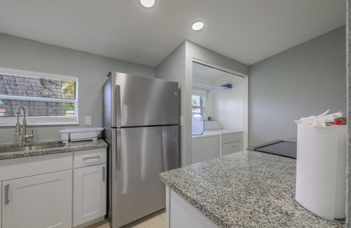 Lakewood Park Apartment | FREE: High Speed Wi-FinFREE: ParkingnFREE: Coffee/TeanFREE: Netflix/Prime Video