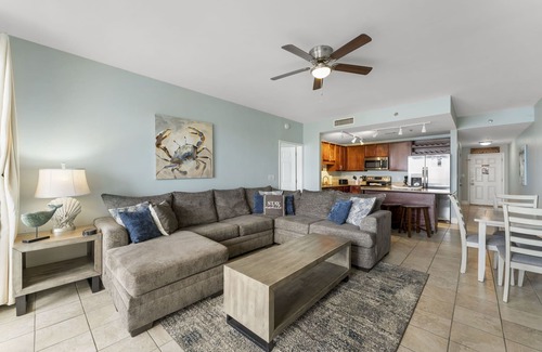 Panama City Beach Condo | Free Mini Golf with Stylish, Large Condo