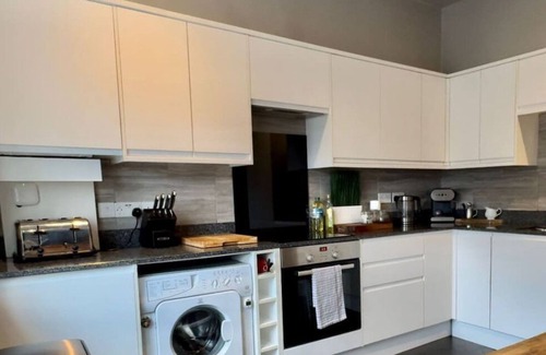Harrogate Apartment | Free Parking | Central Harrogate | Spacious Flat