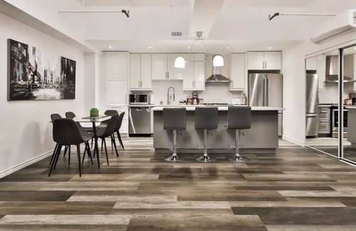 Quartier des Spectacles Apartment | FREE PARKING ❤️ Must Stay in ❤️ City - Superhost on Airbnb