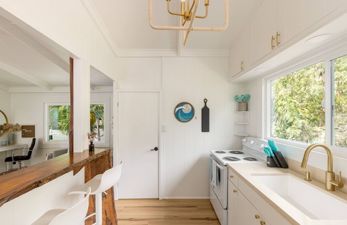 Kailua-Kona House | free parking - walk to Honl beach & Downtown Kona