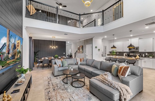 Four Corners House | FREE POOL HEAT - Gated Resort Home & Near ALL Theme Parks