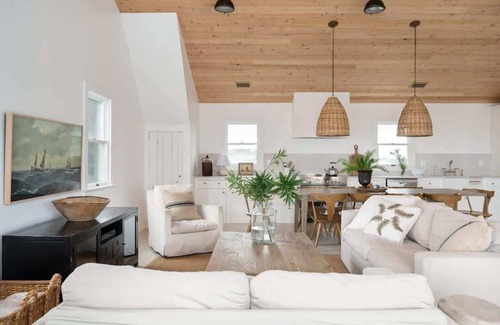 Ocean Hill House | FREE Pool Heat, Hot Tub & 7Min Walk to Beach!