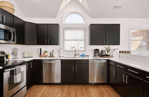 Whalehead Beach House | FREE Pool Heat, Ocean Views & 4-Min Walk to the Beach