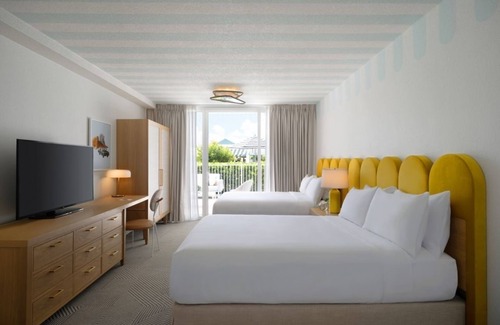 Lake Buena Vista Hotel | Free Shuttle to Parks: Family-Flexible Room w/Pool & Spa Access Near Disney