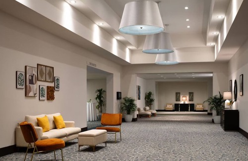 Lake Buena Vista Hotel | Free Shuttle to Parks: Family-Flexible Room w/Pool & Spa Access Near Disney