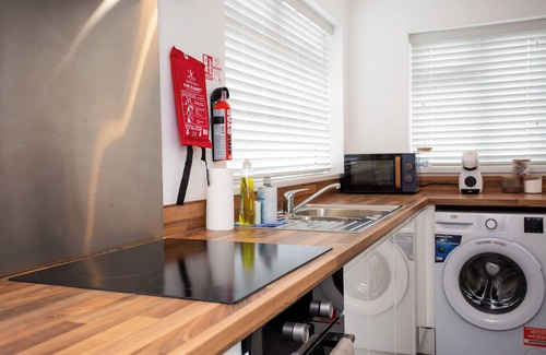 Redcar House | Free Wifi, Free Parking, Local Shops & Close proximity to beach