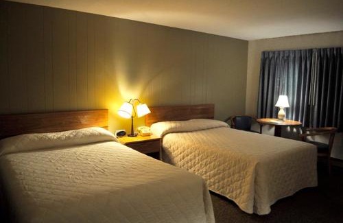 West Yarmouth Hotel | Freebird by Reverie Boutique Collection