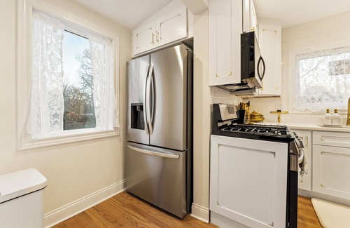 Glen Ellyn Other | French Country Cottage in lovely Glen Ellyn!
