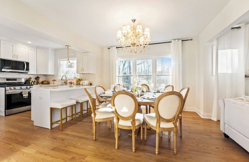 Glen Ellyn Other | French Country Cottage in lovely Glen Ellyn!