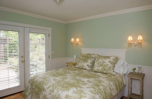 Kenwood Cottage | French Country Cottage & Vineyard w/ Hot Tub - Sonoma